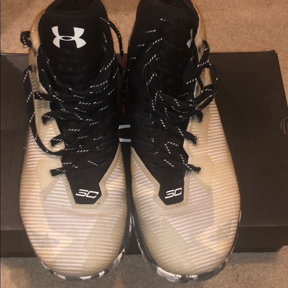SALE🎈🎈Steph Curry UA 2.5 Basketball Sneakers